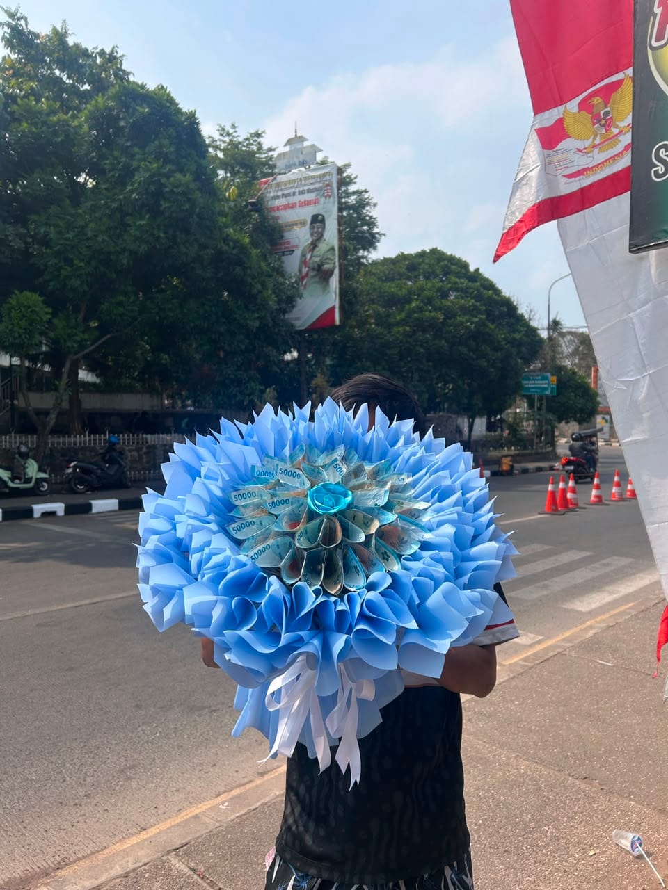 Pesan Bunga via WhatsApp